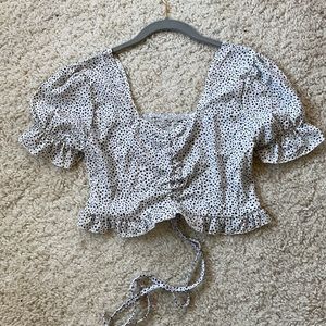 SHEIN Cropped blouse